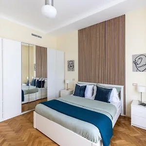 Navigli-duomo - Prestige Netflix-wifi , Milan Italy
